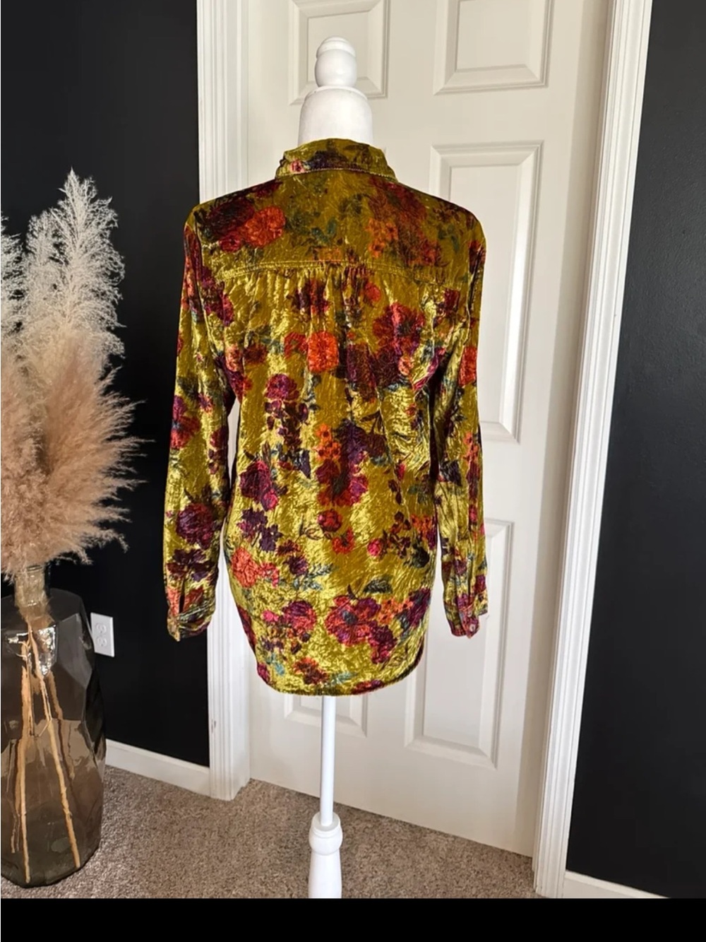 Anthropologie Pilcro Hadley Relaxed Velvet Burnout Shirt Size Small - Picture 9 of 12